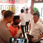 Salah Satu Pelaku Saat Diinterogasi Kapolres Pamekasan.