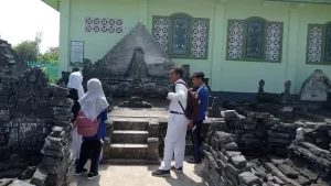 Makam Ratu Ibu Madegan Sampang Ramai Pengunjung Saat Weekend