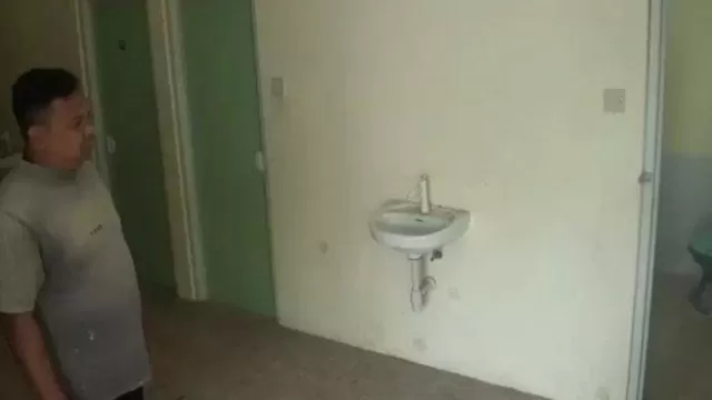 Toilet Di Salah Satu Sekolah Dasar (Sd).