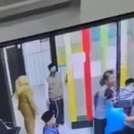 Rekaman Cctv Saat Terjadinya Pemukulan Terhadap Kepala Puskesmas Robatal.