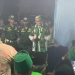 Sandiaga Salahuddin Uno Saat Diwawancara Awak Media Usai Melakukan Peletakan Baru Pertama Pembangunan Kantor Ppp Bangkalan.