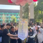 Rektor Utm, Dr. Safi Secara Simbolis Melepas Balon Pelepasan Jjs.