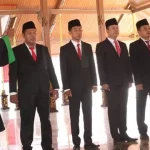 Ketua Komisi Informasi Bangkalan, Yunus Mansur Yasin Bersama Anggota Ki Bangkalan Saat Diambil Sumpah Di Pendopo Agung Bangkalan Beberapa Tahun Lalu.