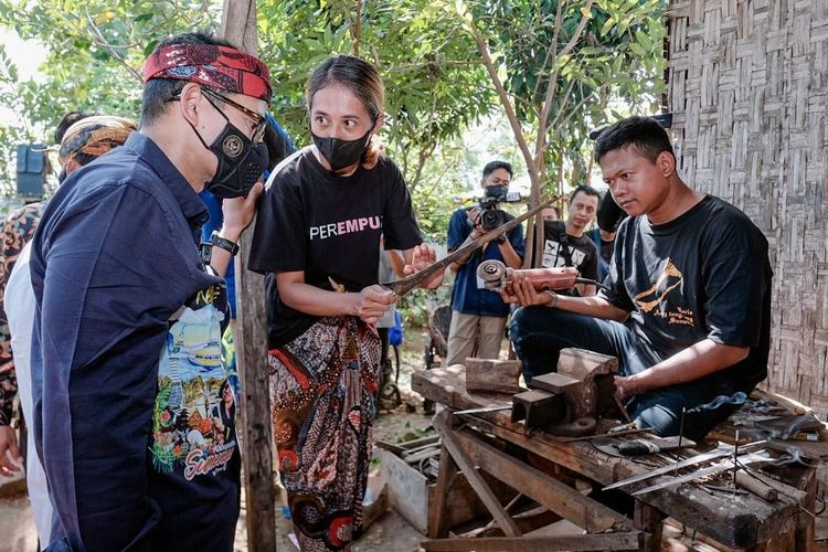 Salah Satu Desa Wisata Keris Aeng Tong Tong Saat Dikunjungi Menparekraf Sandiaga Uno. (Foto : Detik.com)