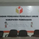 Kantor Bawaslu Pamekasan.