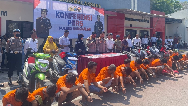 Puluhan Pelaku Kriminal Saat Di Gelar Konferensi Pers Di Mapolres Setempat