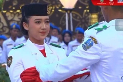 Elcyra Putri Marisha Saat Bertugas Sebagai Paskibraka Jawa Timur.