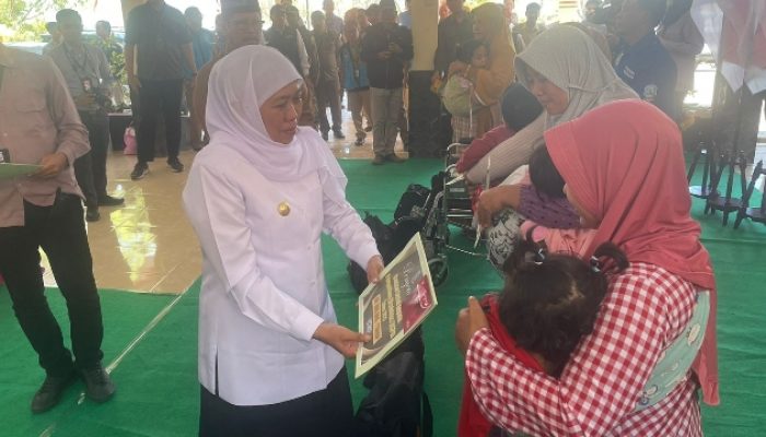 Gubernur Khofifah Turba Ke Bangkalan, Salurkan Bansos Di Kecamatan Labang