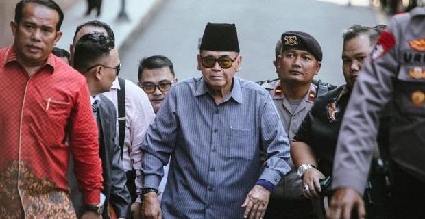 Panji Gumilang Saat Hendak Melakukan Pemeriksaan Di Mabes Polri. (Foto : Detik.com)