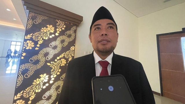 Ketua Dprd Bangkalan, Effendi