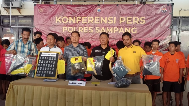 Konferensi Pers Yang Digelar Polres Sampang