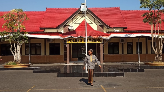 Halaman Mapolres Sampang