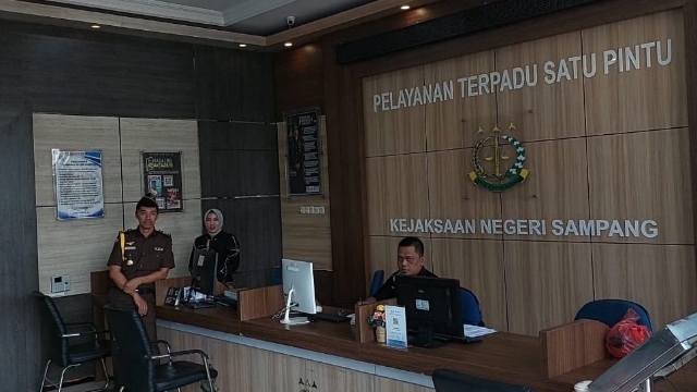 Suasana Halaman Depan Kantor Kejaksaan Negeri Sampang