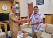 Bupati Sampang Rogoh Kantong Pribadi Tutupi Kebutuhan Pelaksanaan Kerapan Sapi Seleksi Piala Presiden