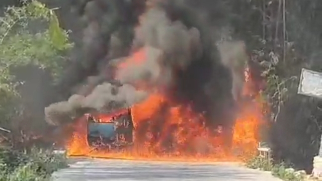 Kondisi Mobil Yang Terbakar.