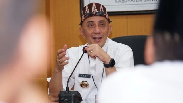 Pj Bupati Bangkalan Arief Mulya Edie Saat Menerima Kunjungan Kepala Sekolah Menengah Kejuruan.