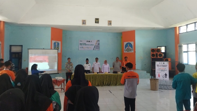 Baznas Saat Menggelar Sekolah Sedekah Sampah Di Smkn 1 Sampang.