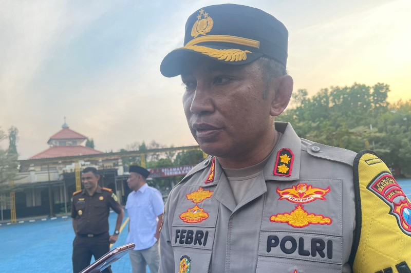 Kapolres Bangkalan Akbp Febri Isman Jaya Saat Diwawancara Awak Media.