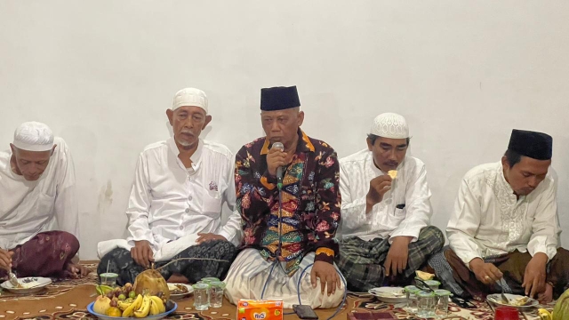 H. Syafie Salah Satu Tokoh Masyarakat Labang Saat Menyampaikan Pidato Dihadapan Warga.