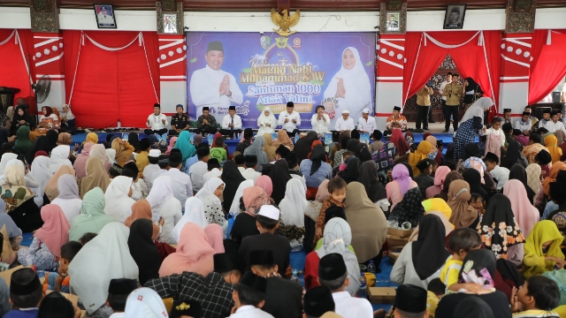 1000 Anak Yatim Saat Berkumpul Di Pendopo Trunojoyo. (Foto : Prokopim Pemkab Sampang)