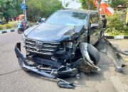 Mobil Dinas PUPR Bangkalan Terlibat Kecelakaan Dengan Pengendara Asal Lamongan