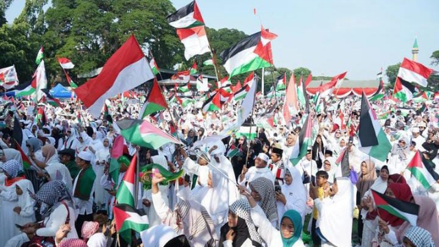 Suasana Aksi Solidaritas Warga Bangkalan Di Alun Alun Kota Bangkalan