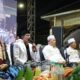 Habib Zaidan Bin Yahya Saat Melantunkan Sholawat Didampingi Pengasuh Ponpes Darus Syahid Dan Bupati - Wabup Sampang. (Dok. Prokopim Pemkab Sampang)