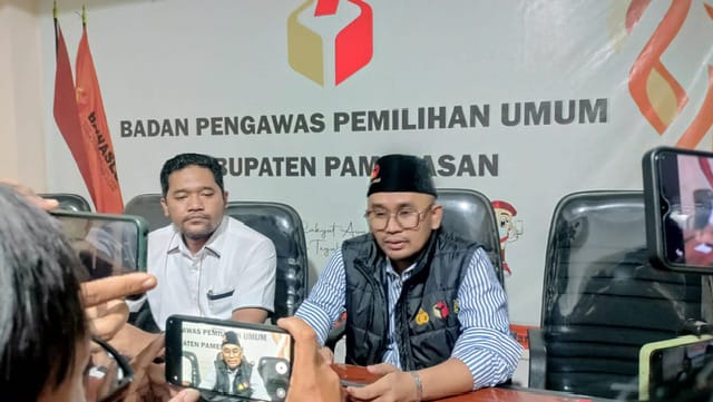 Koordinator Divisi Penanganan Pelanggaran Data Dan Informasi Bawaslu Pamekasan Suryadi.