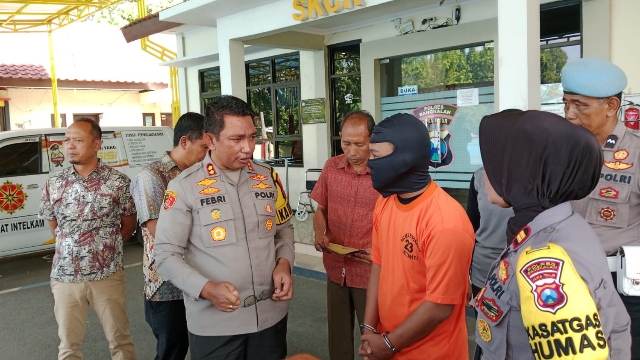 Pelaku Saat Diringkus Polres Bangkalan.