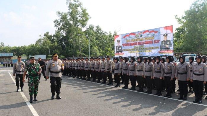 Suasana Apel Pengamanan Pasukan Pemilu 2024 Di Polres Pamekasan.