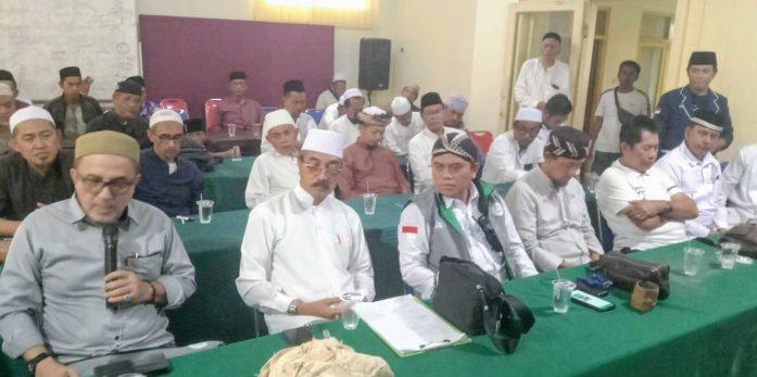 Puluhan Ulama Saat Datang Melakukan Audiensi Dan Melaporkan Kecurangan Pilpres.