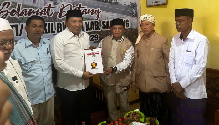 Img 20240605 Wa0017 Diantar Ulama, Kyai Dan Tokoh Masyarakat, Aba Idi Daftar Penjaringan Bakal Calon Bupati Sampang Ke Pkb Dan Gerindra