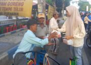 Terinspirasi Kegiatan Mendiang Hj Mimin Slamet Junaidi, Sahabat Jelita Bagikan Makan Kepada Abang Becak Dan Kaum Dhuafa