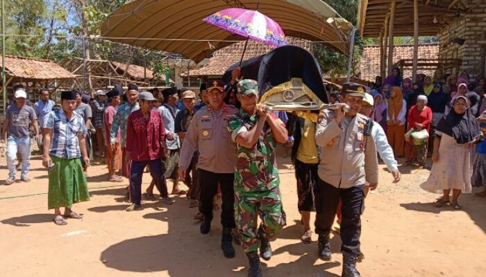 Diduga Jadi Korban Pembunuhan, Pria Di Galis Bangkalan Ditemukan Tewas Bersimbah Darah Saat Tertidur