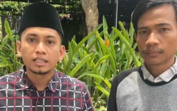 Ketua Pspd Rossi Saat Laporan Di Mapolda Jatim.