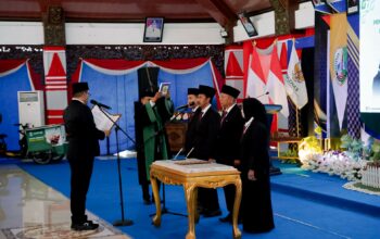 Prosesi pengambilan sumpah jabatan Ketua dan Wakil Ketua Baznas Kabupaten Sampang