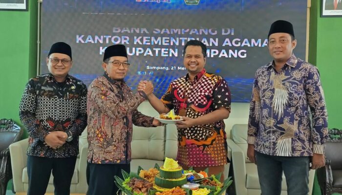 Dekatkan Layanan ke Masyarakat, Bank Sampang Resmikan Payment Point Baru di Kantor Kemenag
