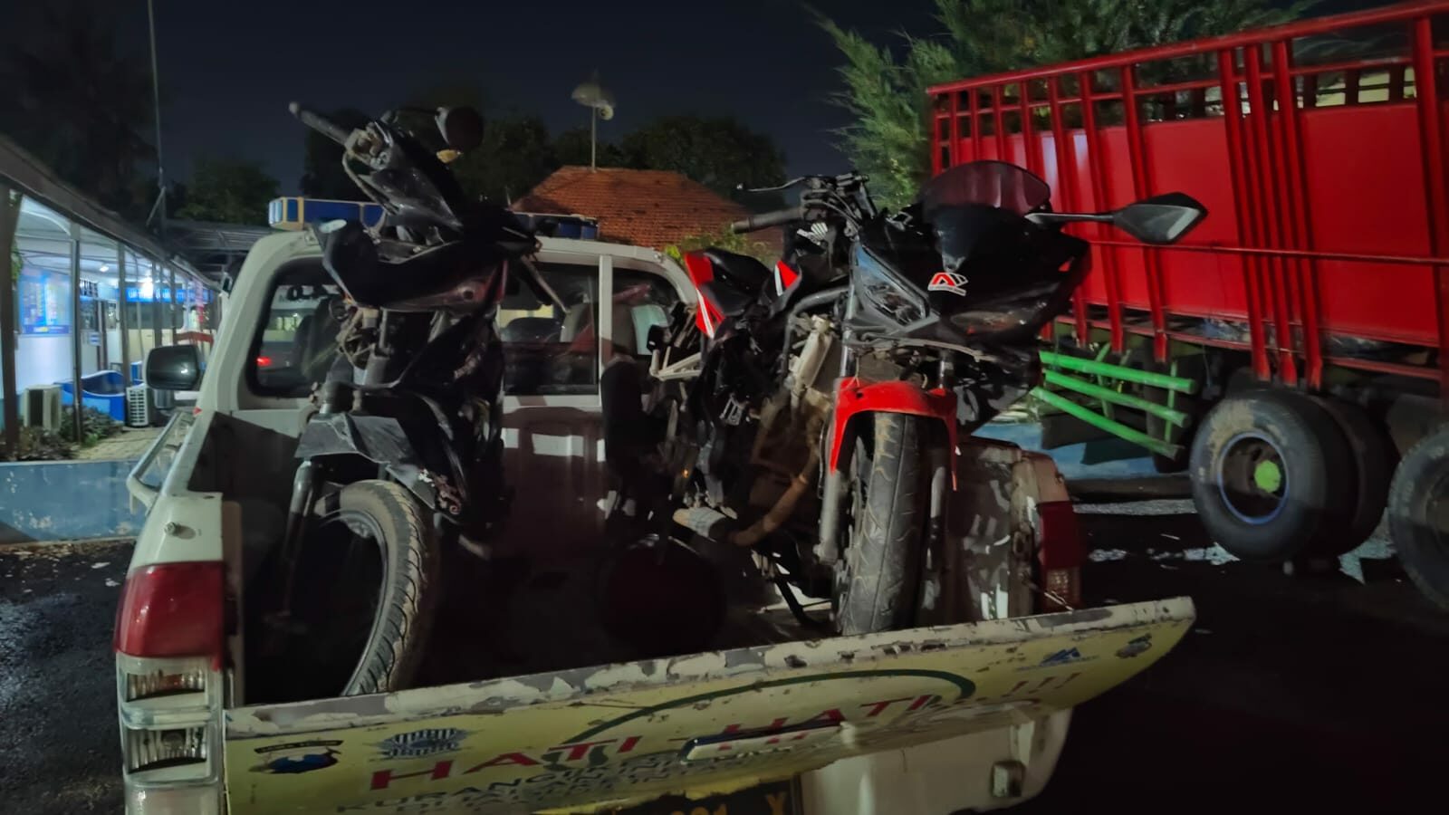 Sepeda motor korban dibawa Satlantas Polres Sampang