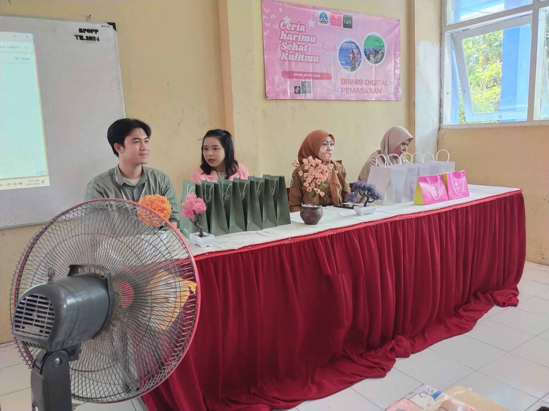IMG 20250526 WA0018 Ceria Harimu, Sehat Kulitmu : SMKN 1 Sampang Edukasi Remaja Jaga Kesehatan Kulit
