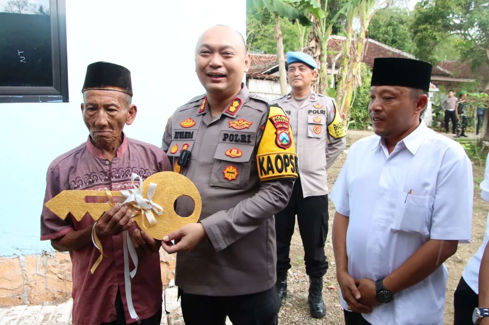 Polres Sumenep Resmikan Rumah Layak Huni untuk Warga Manding